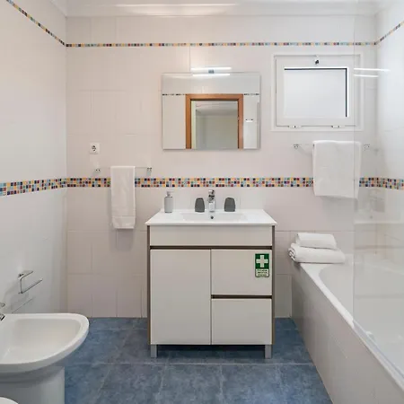 Reis Magos Iv By An Island