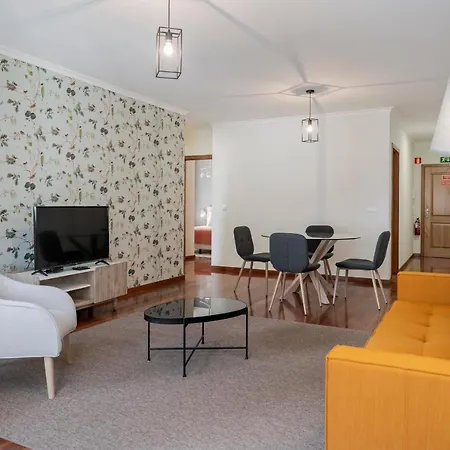 Reis Magos Iv By An Island Appartement Caniço