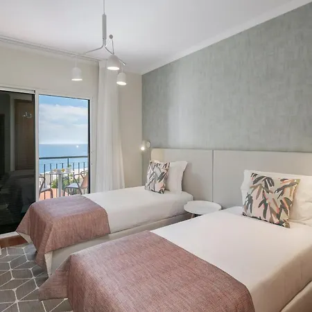 Reis Magos Iv By An Island Appartement Caniço