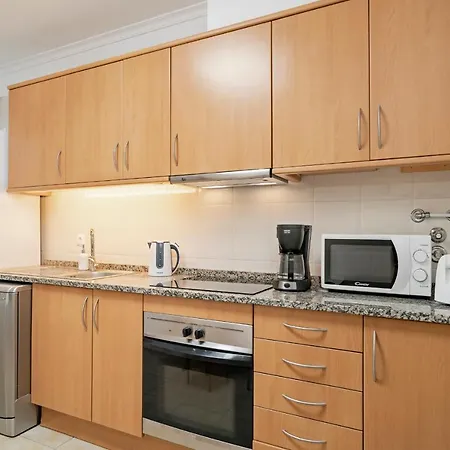 Reis Magos Iv By An Island Caniço