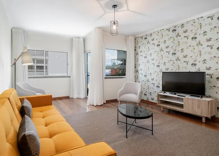 Apartment Reis Magos Iv By An Island